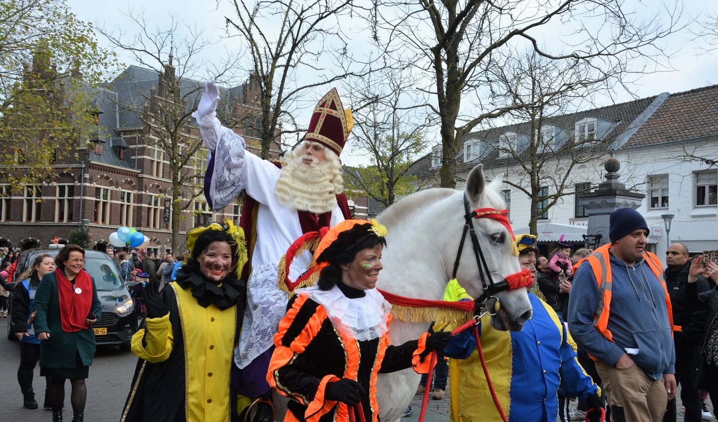 Zwaaien naar de aanwezigen... 