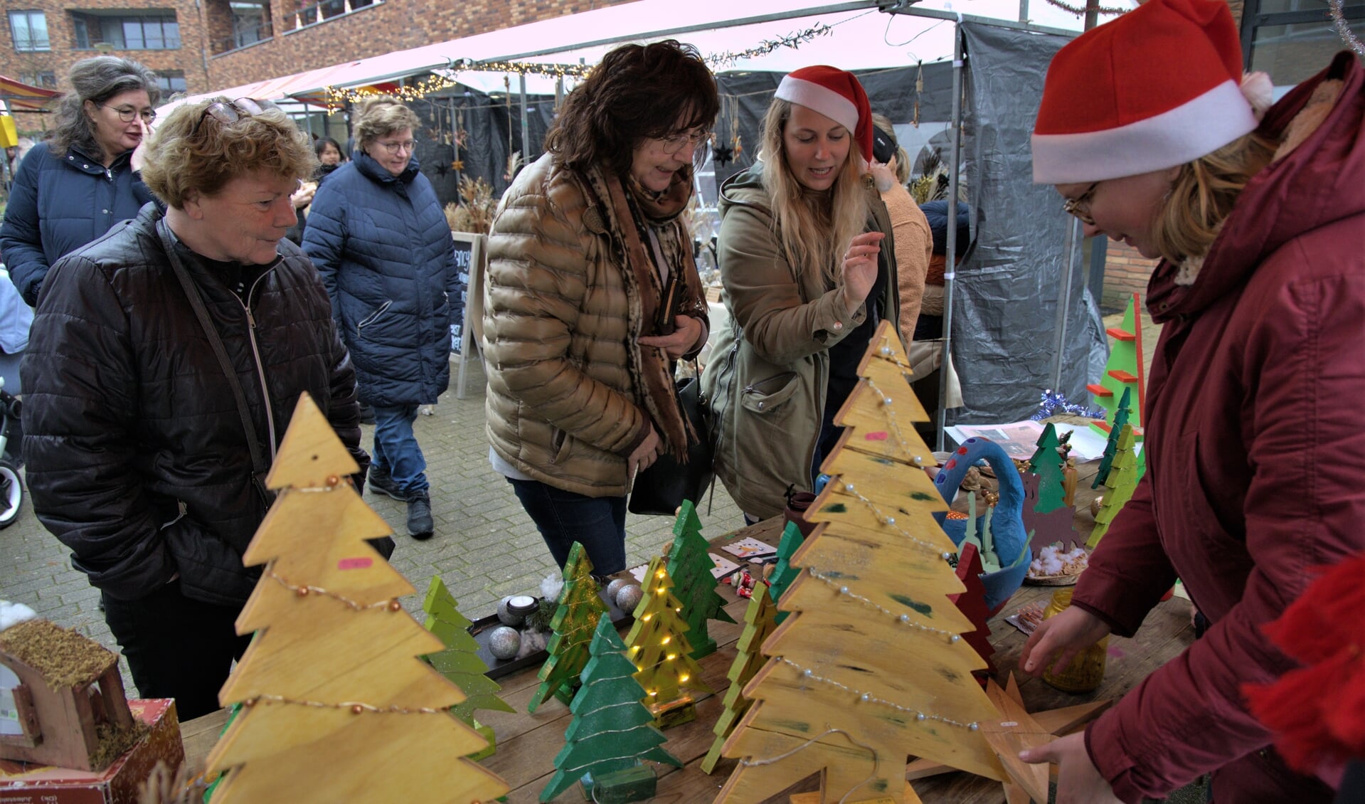Gezelligheid was troef op de kerstmarkt in Veltum.