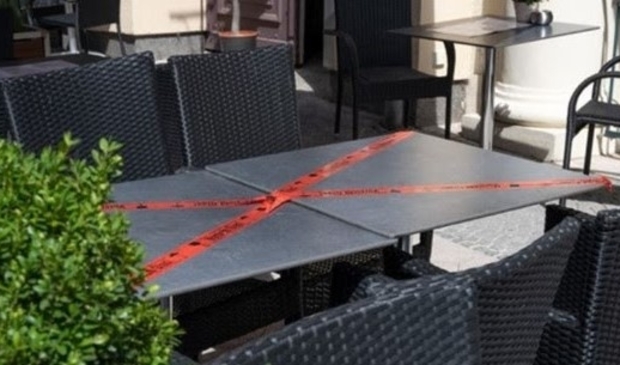 <p>Na 23 uur verboden te zitten!</p>