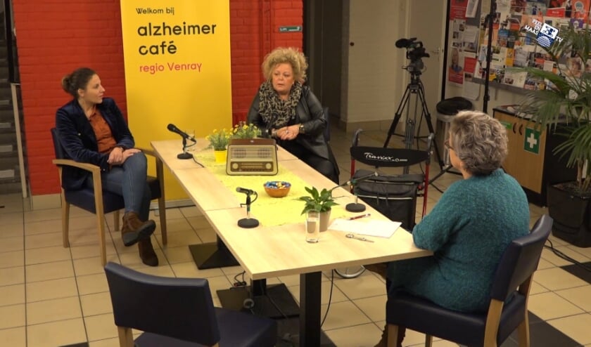 <p>Beeld van opname voor Alzheimer TV Café op Peel en Maas TV. </p>