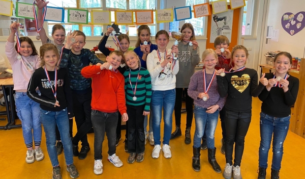<p>Groep 6-7-8 van de Catharinaschool uit Wellerlooi</p>