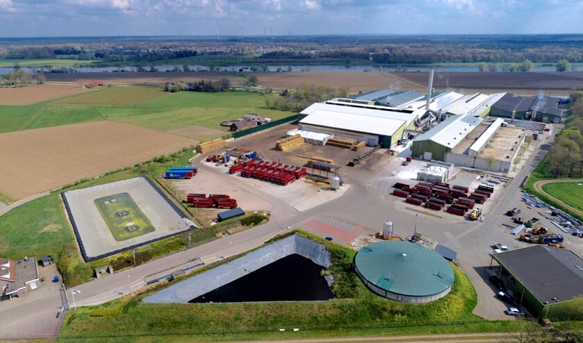 <p>Walkro met op de achtergrond de Maas, Wellerlooi, natuurgebied en de windturbines in Kevelaer. </p>