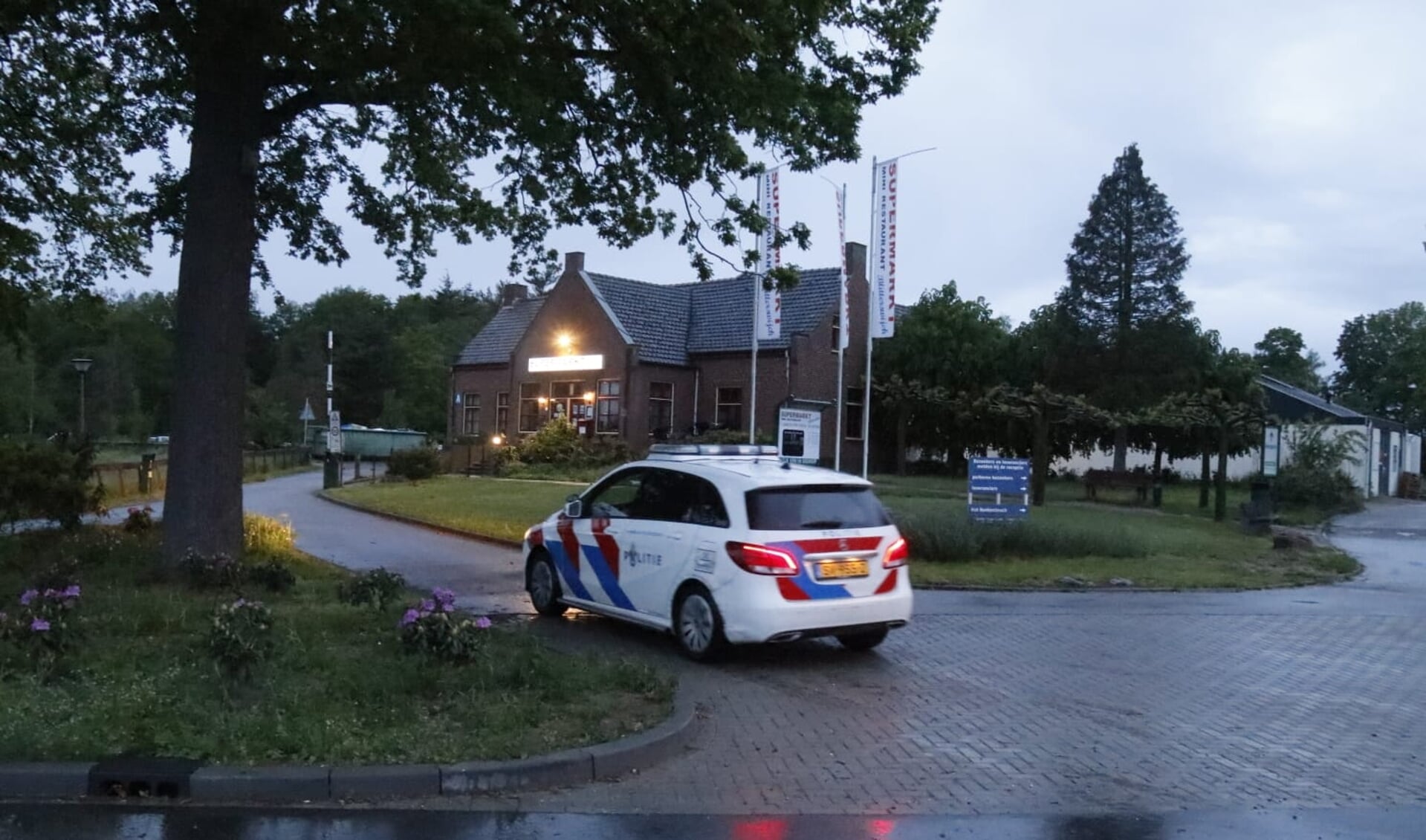 De politie heeft maandagavond een verdachte aangehouden die betrokken was bij een steekincident aan de Ooijenseweg in Blitterswijck. 