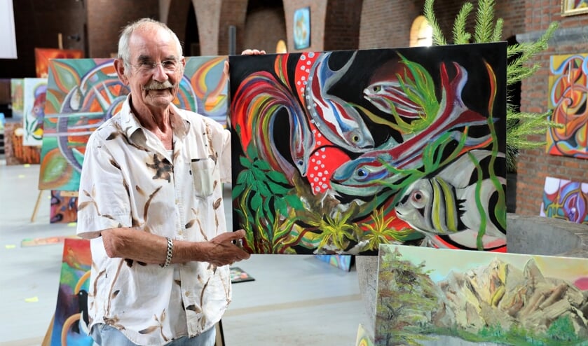 <p>Gerwin van den Heuvel schildert altijd uit de losse pols.</p>