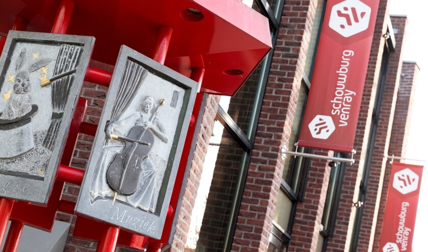 <p>Schouwburg Venray biedt net als afgelopen jaar de ruimtes kosteloos aan voor repetities. </p>