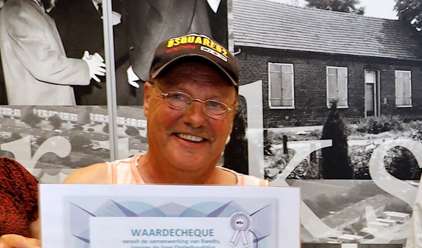<p>Speelcoach Henk zet zich al jaren in voor de jeugd in Brukske. </p>