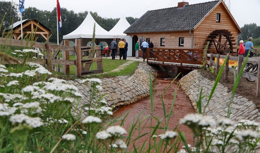 <p>De volmolen in Merselo werd deze zomer officieel geopend.</p>
