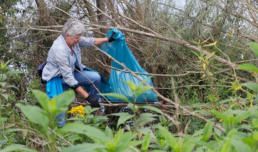 <p>Ook in Wanssum werden de handen uit de mouwen gestoken.</p>