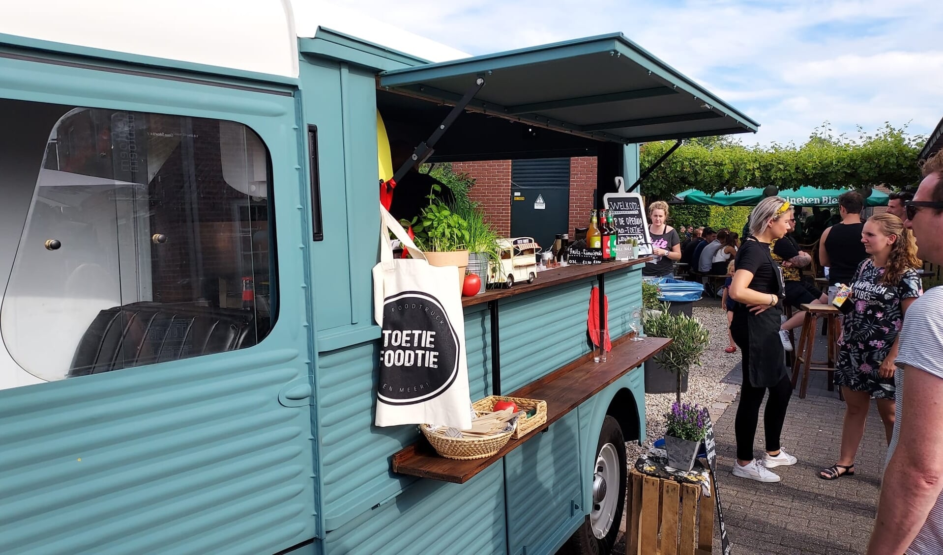 Opening Foodtruck Toetie Foodtie