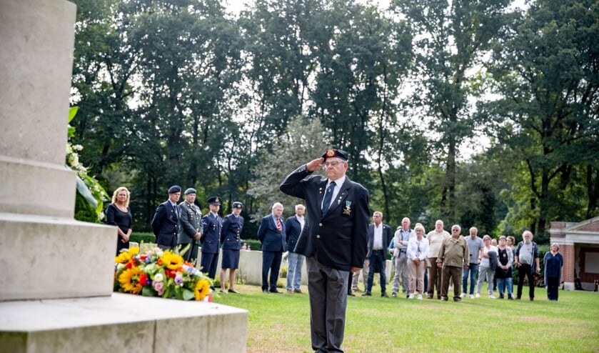 <p>Ook oud-militairen brachten een eerbetoon.... </p>
