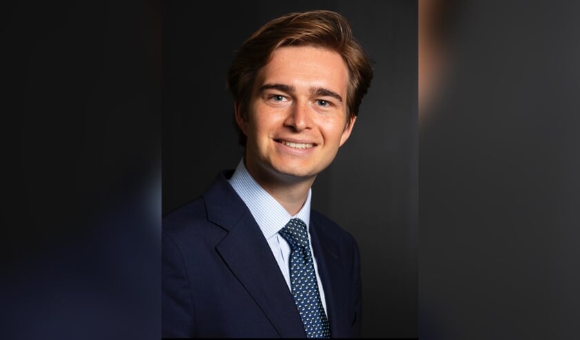 <p>Florian Keulers opent de reeks lezingen van Adelbert Venray. </p>