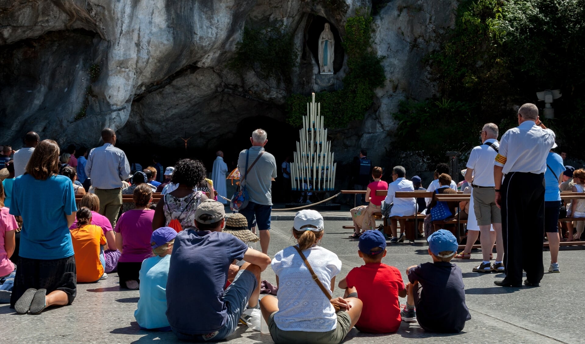 Grot van de verschijningen in Lourdes. 