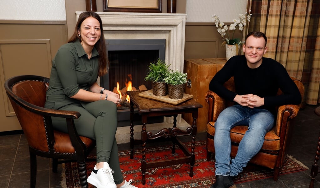 Nina en Youri Janssen, broer en zus,  zijn klaar voor het openingsweekend. 