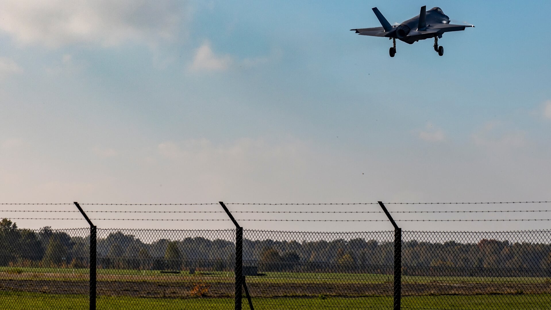 Een F-35 vertrekt vanaf De Peel voor een belevingsvlucht (oktober 2022). 