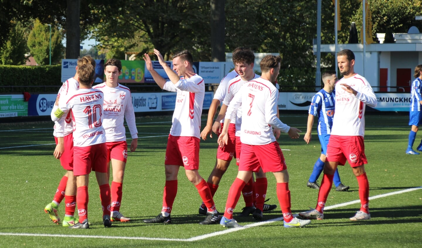 Volharding viert feest na weer een doelpunt. De Vierlingsbeekse ploeg won zondag met 4-0 van EHC/ Heuts.