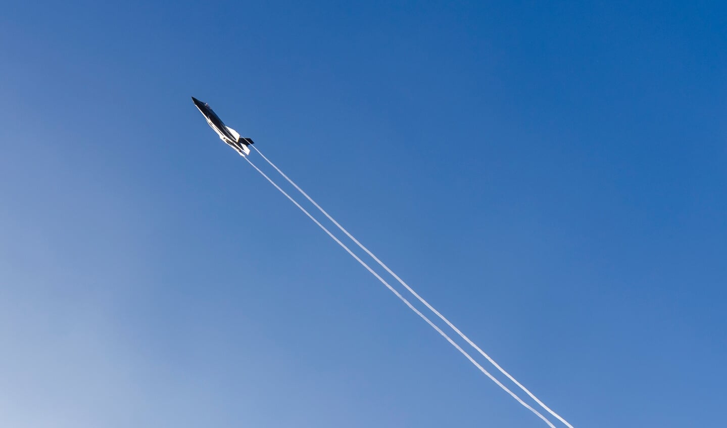 Een foto van de belevingsvlucht van de F-35.