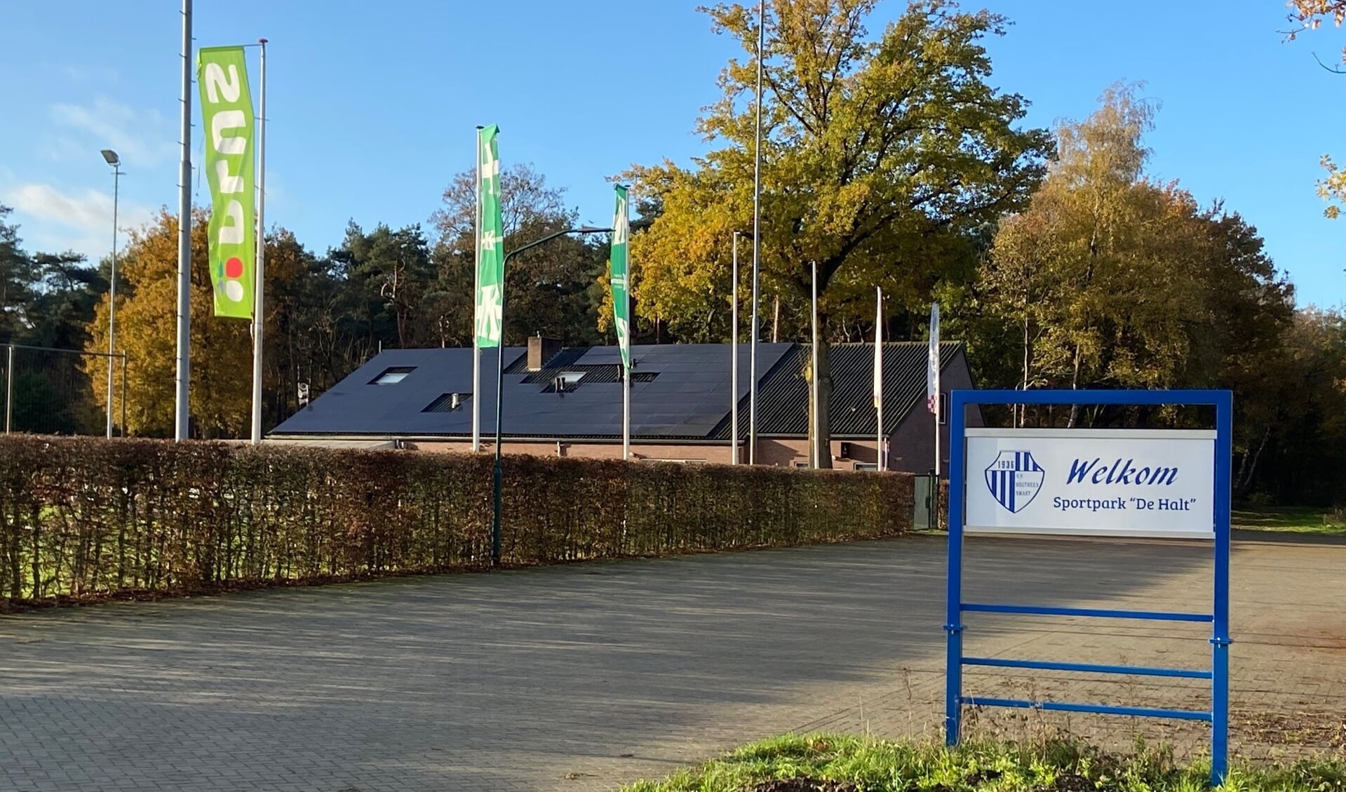 Bij sportpark De Halt in Holthees wordt tijdens de carnavalsdagen een feesttent geplaatst.