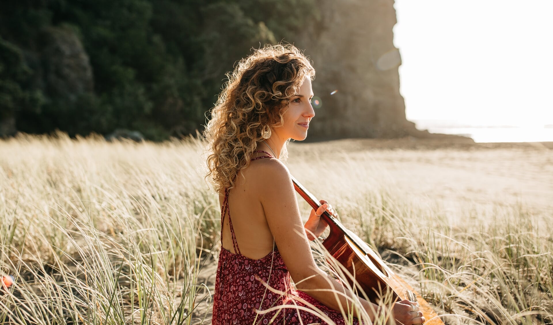 Loes Swinkels brengt twee nieuwe singles en een ep uit.