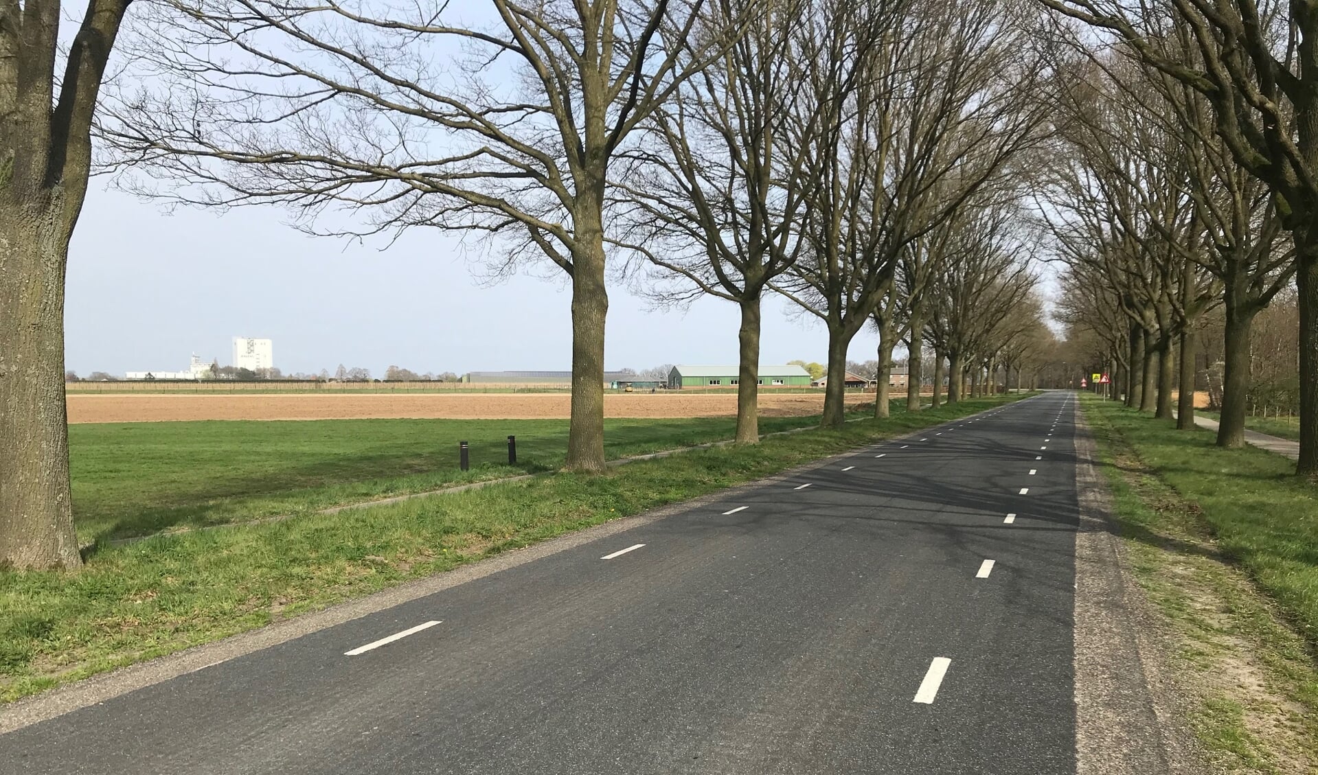 Zorgen vanwege het weghalen van de middenstreep op de Maasheseweg en Mgr. Geurtsstraat.