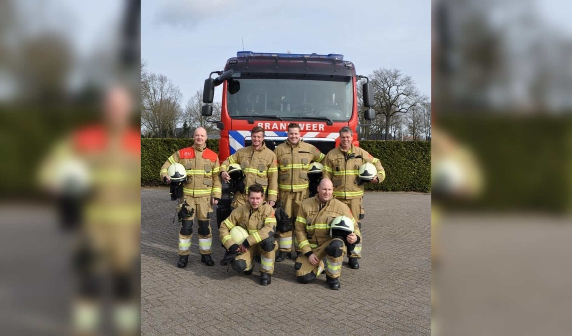 Het winnende wedstrijdteam van het Vierlingsbeekse brandweerkorps. 