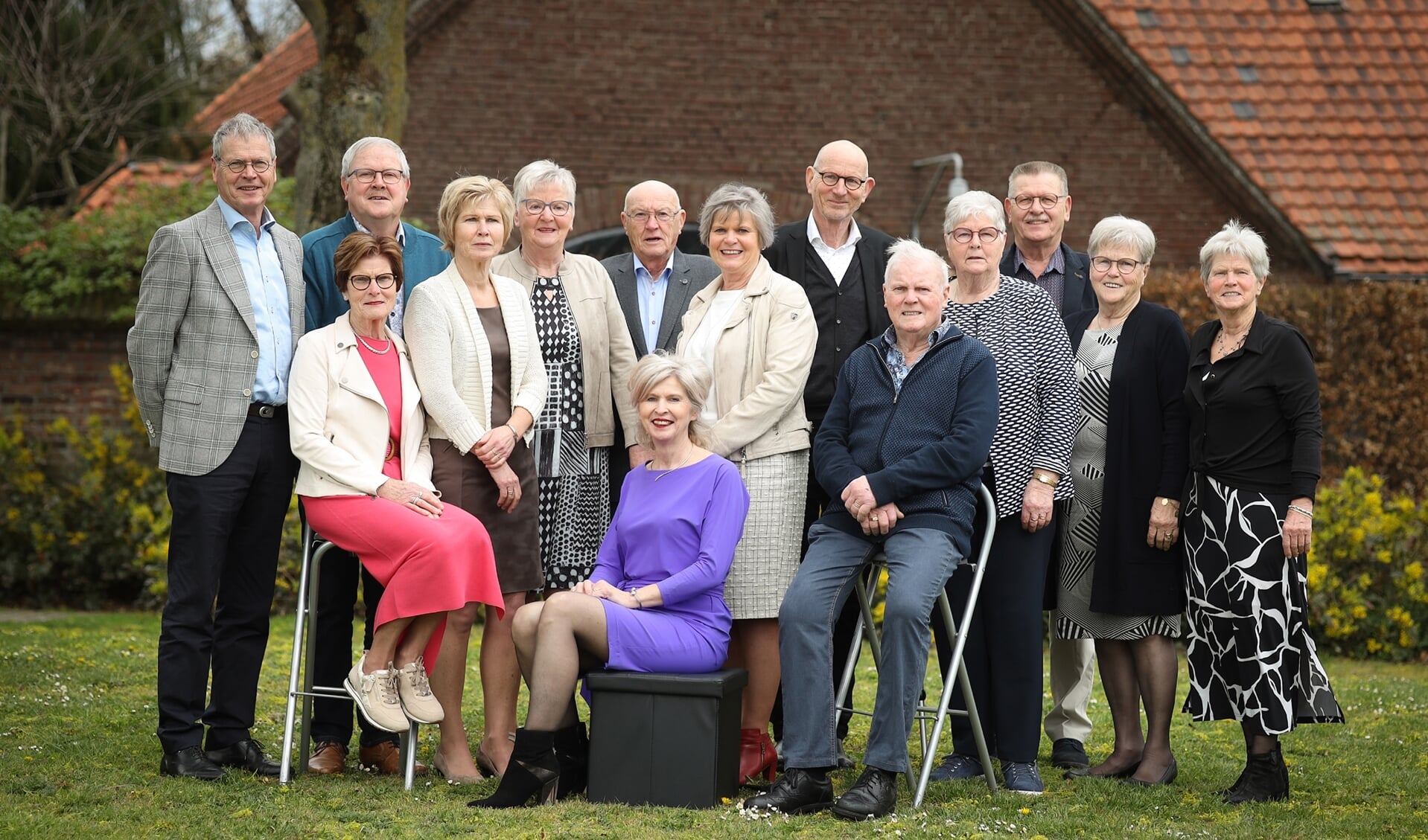 De veertien broers en zussen Van Vegchel uit Leunen kwamen op 8 april samen.