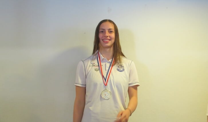 Colinda van der Zanden won onlangs goud op de 50 meter vlinderslag tijdens de Gelderse kampioenschappen.