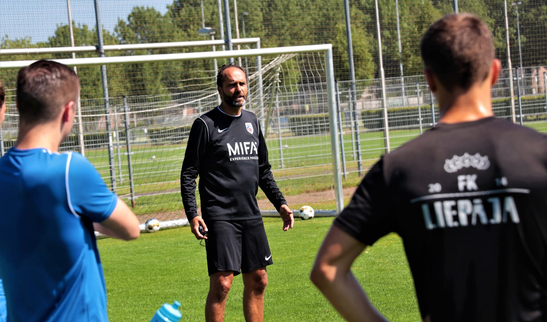 Ferdi Akankan op archiefbeeld tijdens een training van SV Venray.