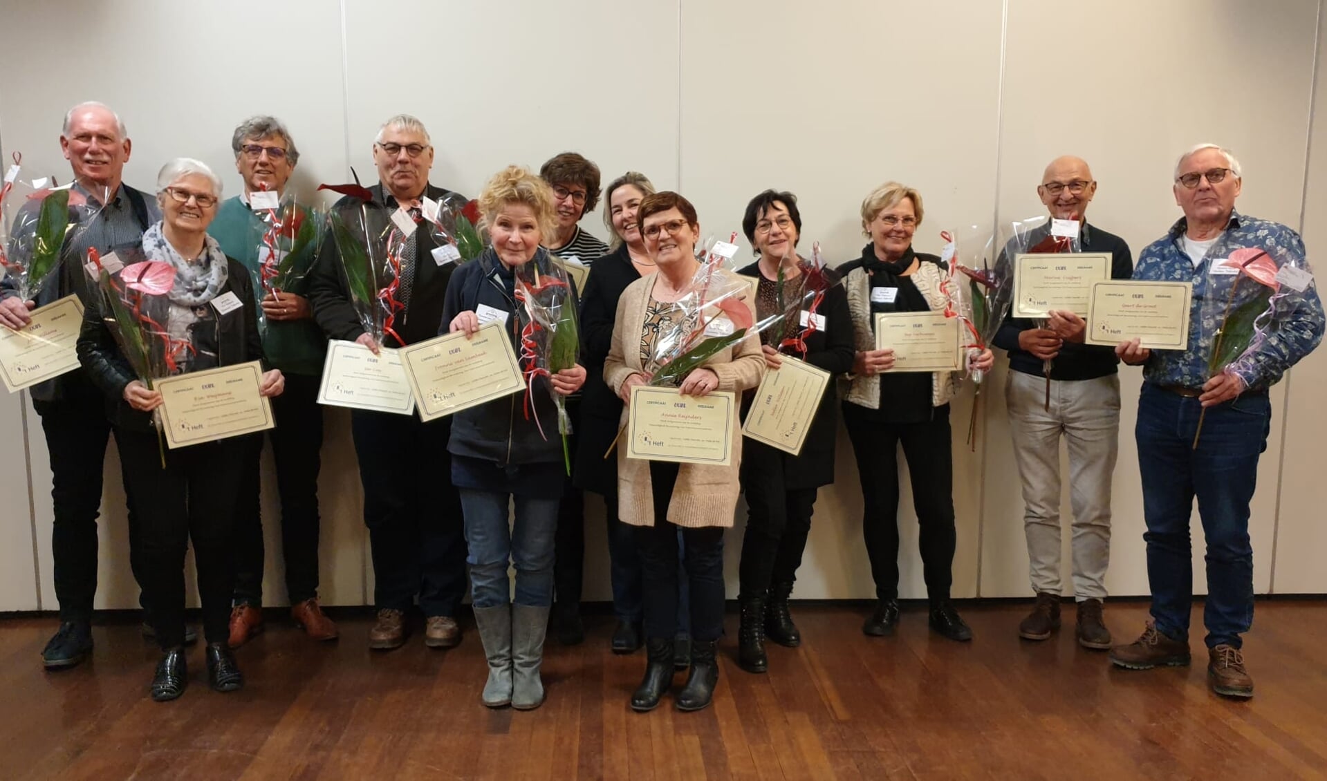 Certificaat Gastvrijheid en Voedingsveiligheid voor twaalf vrijwilligers van gemeenschapshuis Joffershof. 