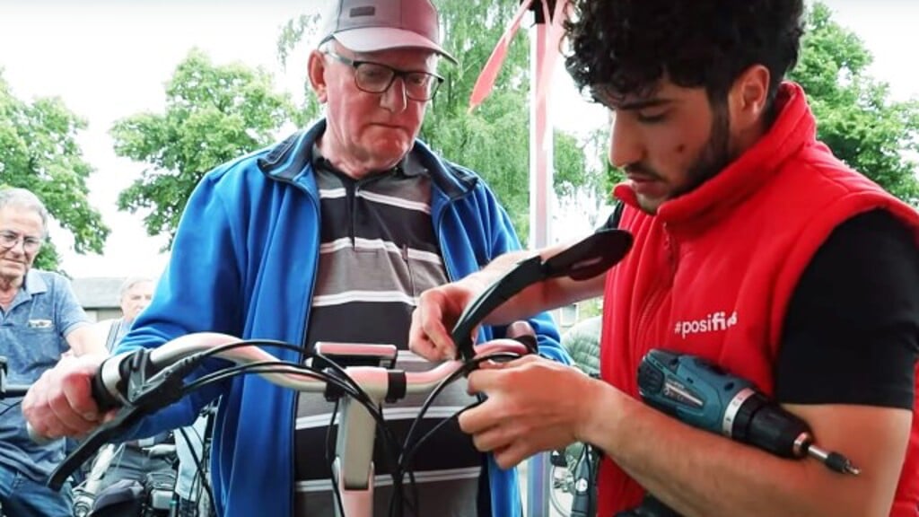 Een gratis fietsspiegel gemonteerd, maar op = op !!!