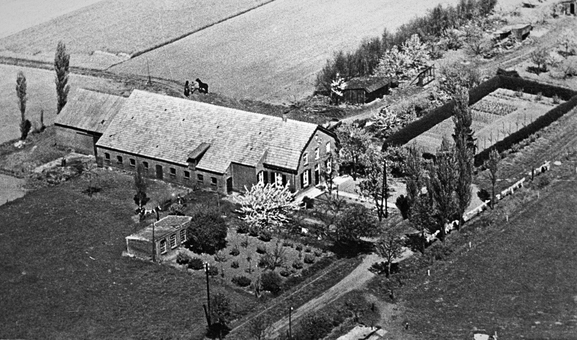 Wie kent deze boerderij en kan het verhaal erachter vertellen?