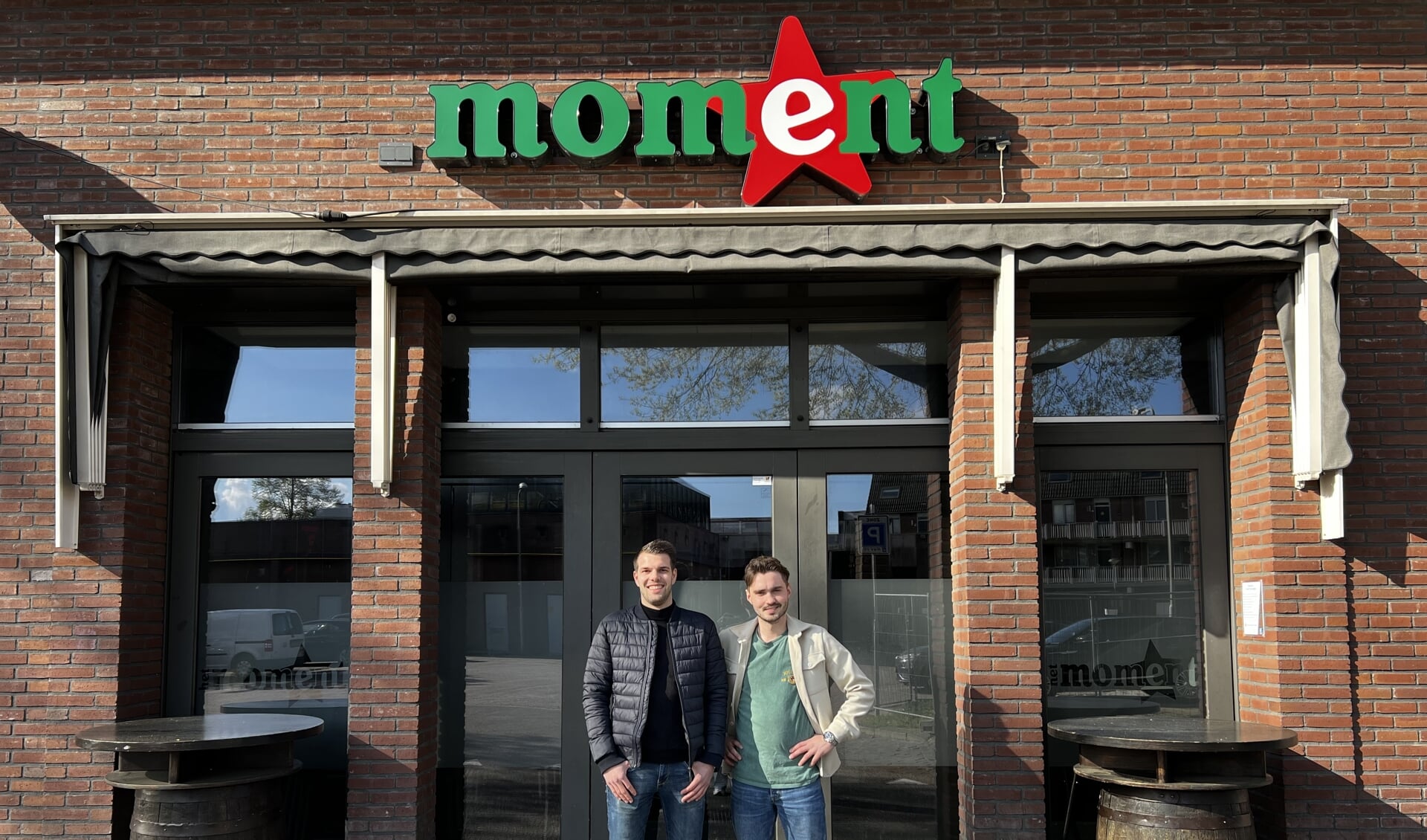Mees Janssen (links) en Jop Franssen starten de dj-school.