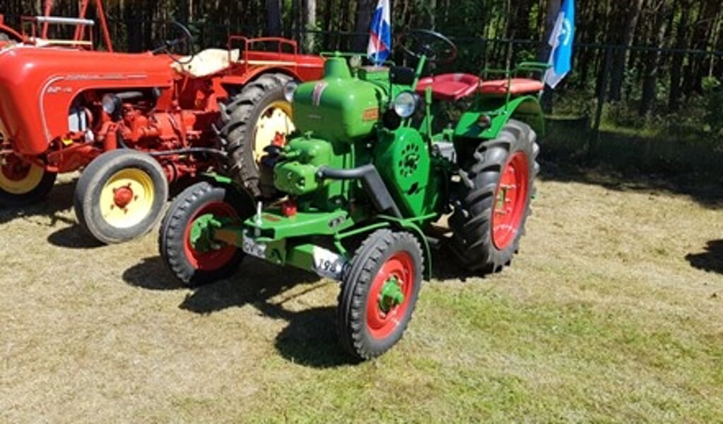 Bijzondere tractoren kijken kan op zaterdag 3 juni aan de Voortweg 12 in Groeningen.  