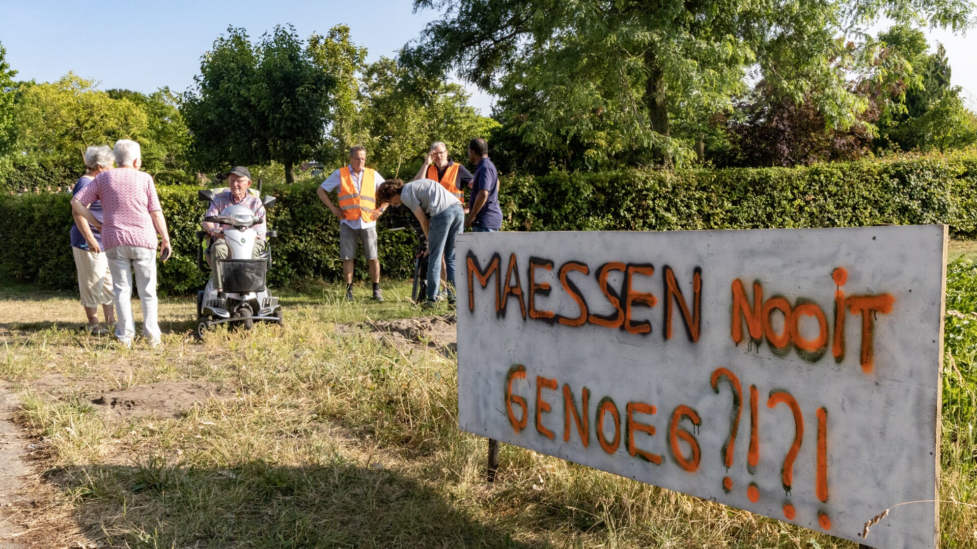 Juni vorig jaar werd in Oirlo ook al geprotesteerd tegen flexwoningen op gronden van Maessen. 