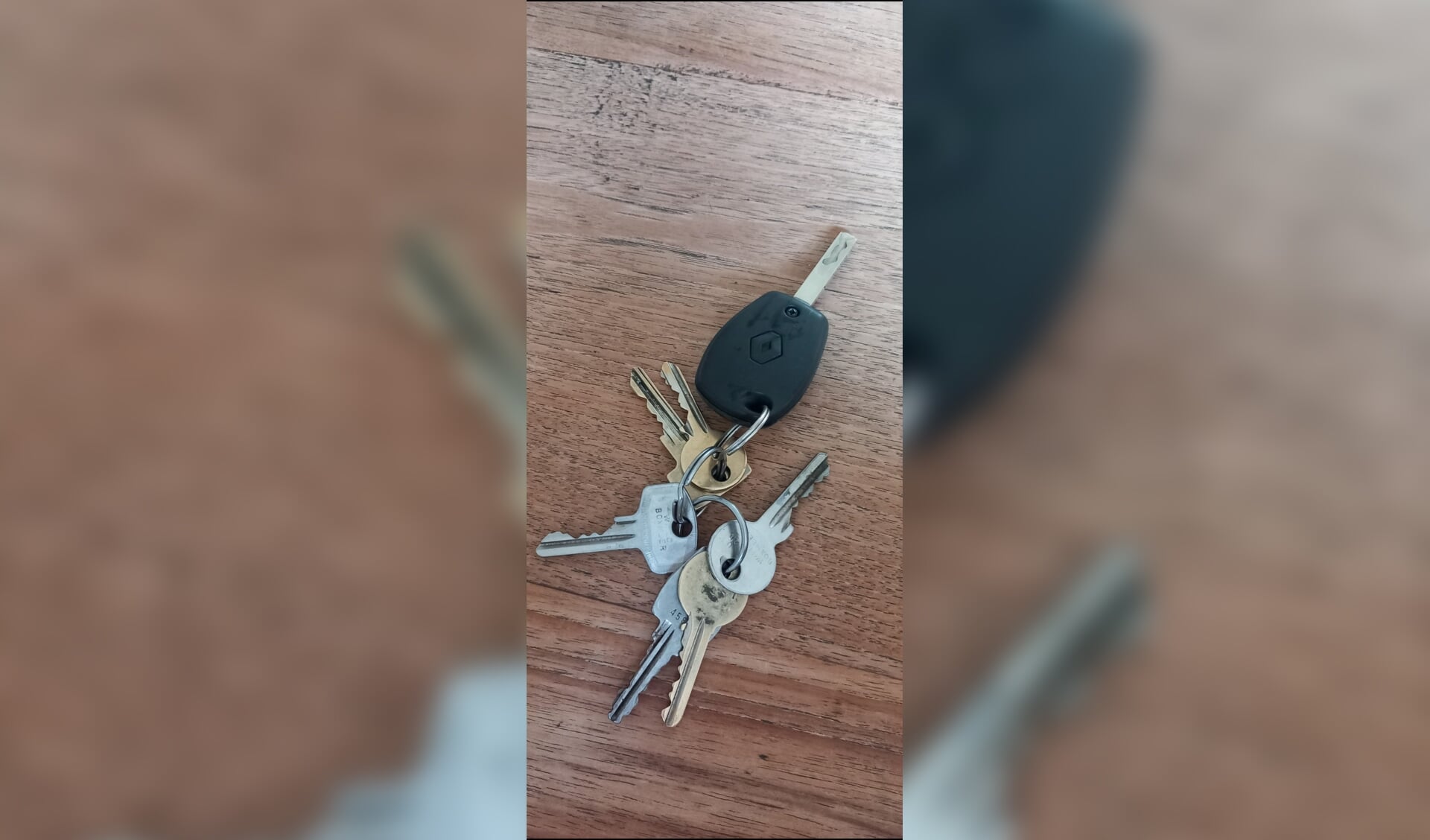 Van wie is deze sleutelbos? 