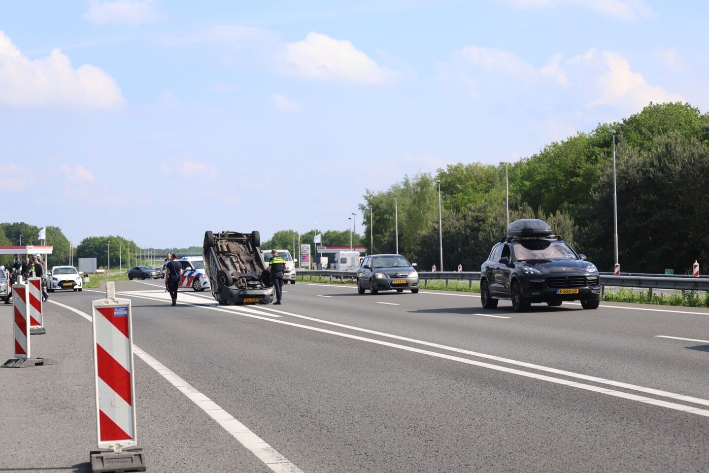 Auto Op De Kop Op A73 - Peel En Maas - Al Het Nieuws Uit Venray En Omgeving