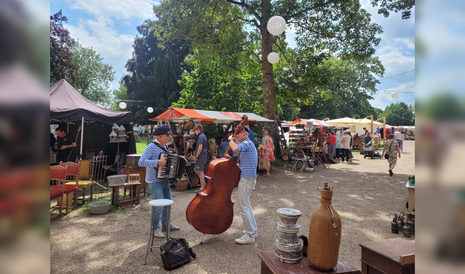 Franse sfeer tijdens de Brocante Markt van Klooster Graefenthal