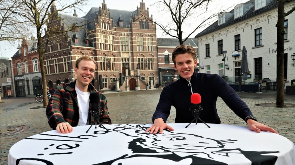 Bas de Keijzer (links) en Klaas Manders zijn de initiatiefnemers van de nieuwe podcast.