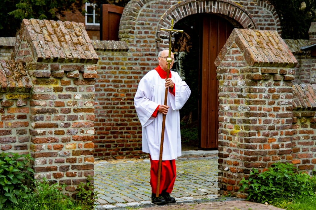 Grote Kerk, Petrus Banden, processie, kruis, kruisprocessie, veldprocessie, processie, deken, ed, smeets, klimaat,