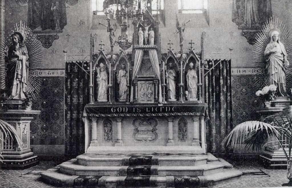 De kapel van St. Anna werd gebouwd rond 1907 en is ingewijd door Eugène van Rechem.