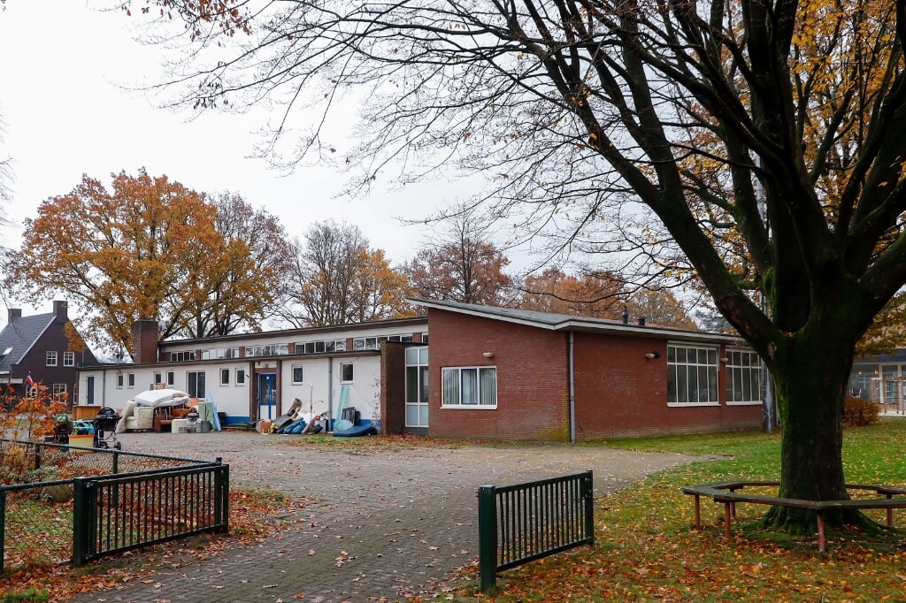 De basisschool in Vredepeel wordt verbouwd.