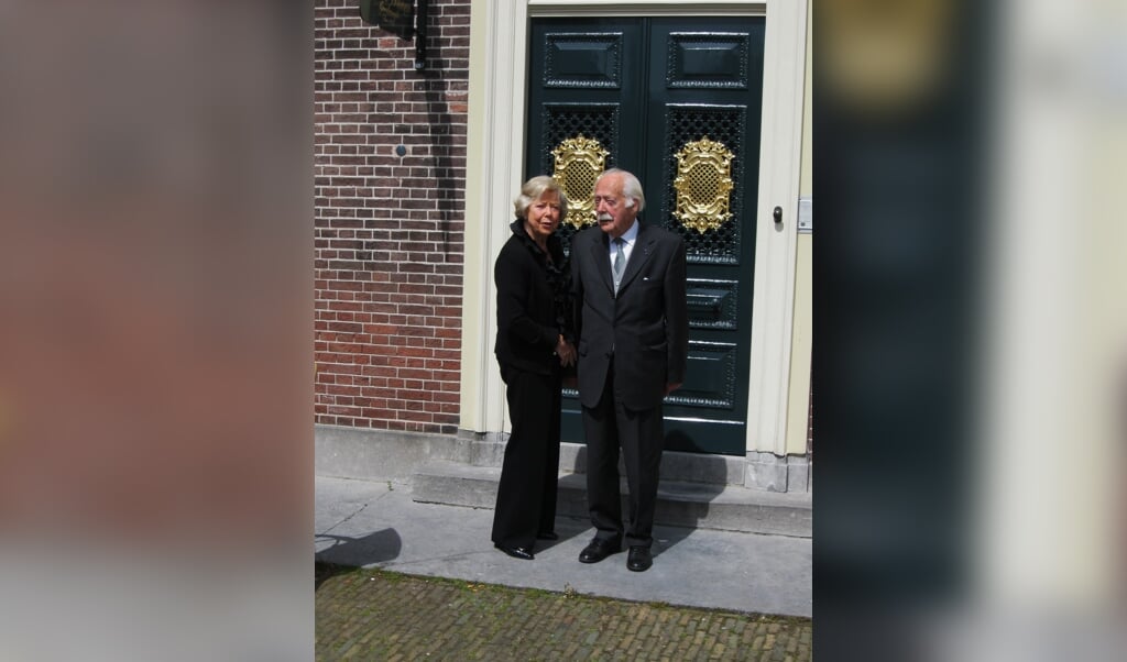 Zelfs op hoge leeftijd brachten Johannes baron van Knobelsdorff en zijn echtgenote Marie Therése op uitnodiging van onze krant nog een bezoek aan Goedereede.  