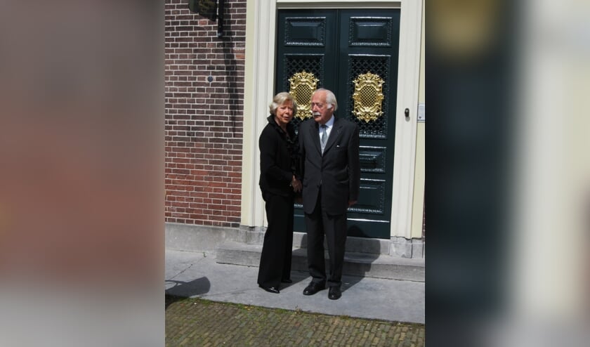 Zelfs op hoge leeftijd brachten Johannes baron van Knobelsdorff en zijn echtgenote Marie Therése op uitnodiging van onze krant nog een bezoek aan Goedereede.