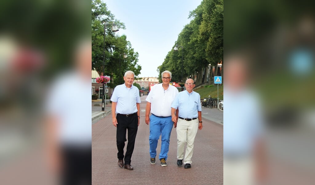 Bestuurders van Paulina.nu nemen deel aan de Omloop. (v.l.n.r.) Gertjo Helmig, Koos Moerland en Paul van der Velde. Foto: Paulina.nu
