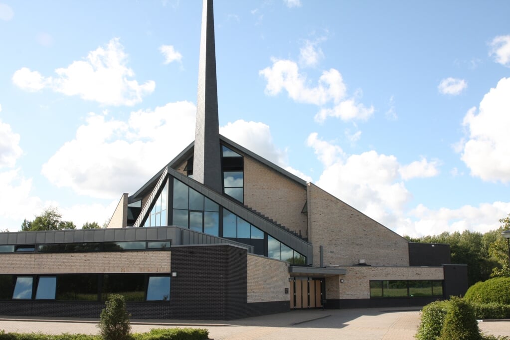 Het kerkgebouw van de Gereformeerde Gemeente in Dirksland. (Archieffoto: Mirjam Nelis)