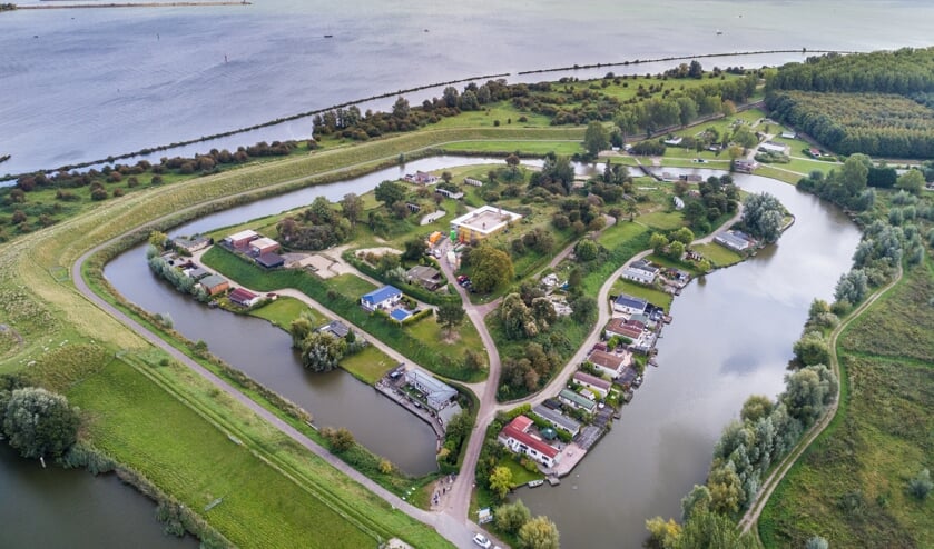 Het Volkerak ter hoogte van het Fort van Ooltgensplaat. Foto: Wim van Vossen