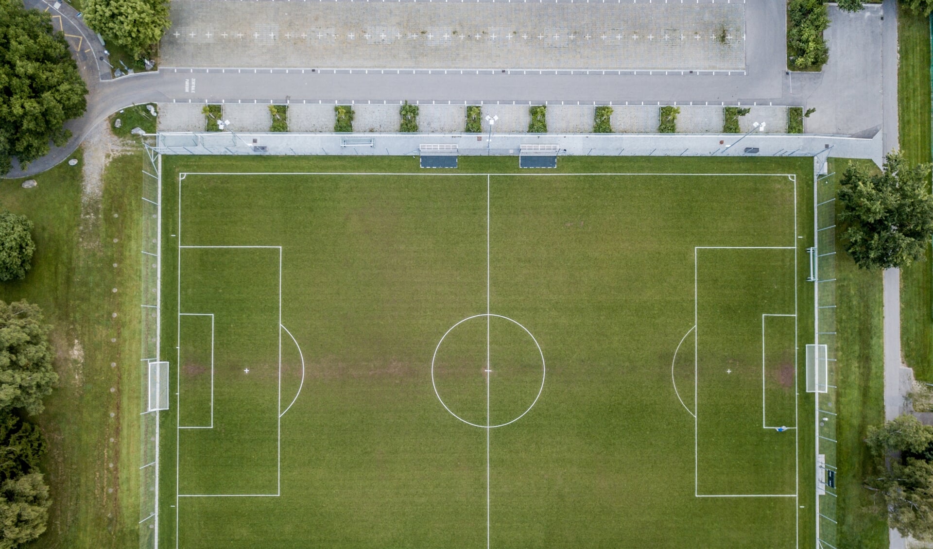 Luchtfoto van een voetbalveld. Foto: Shutterstock