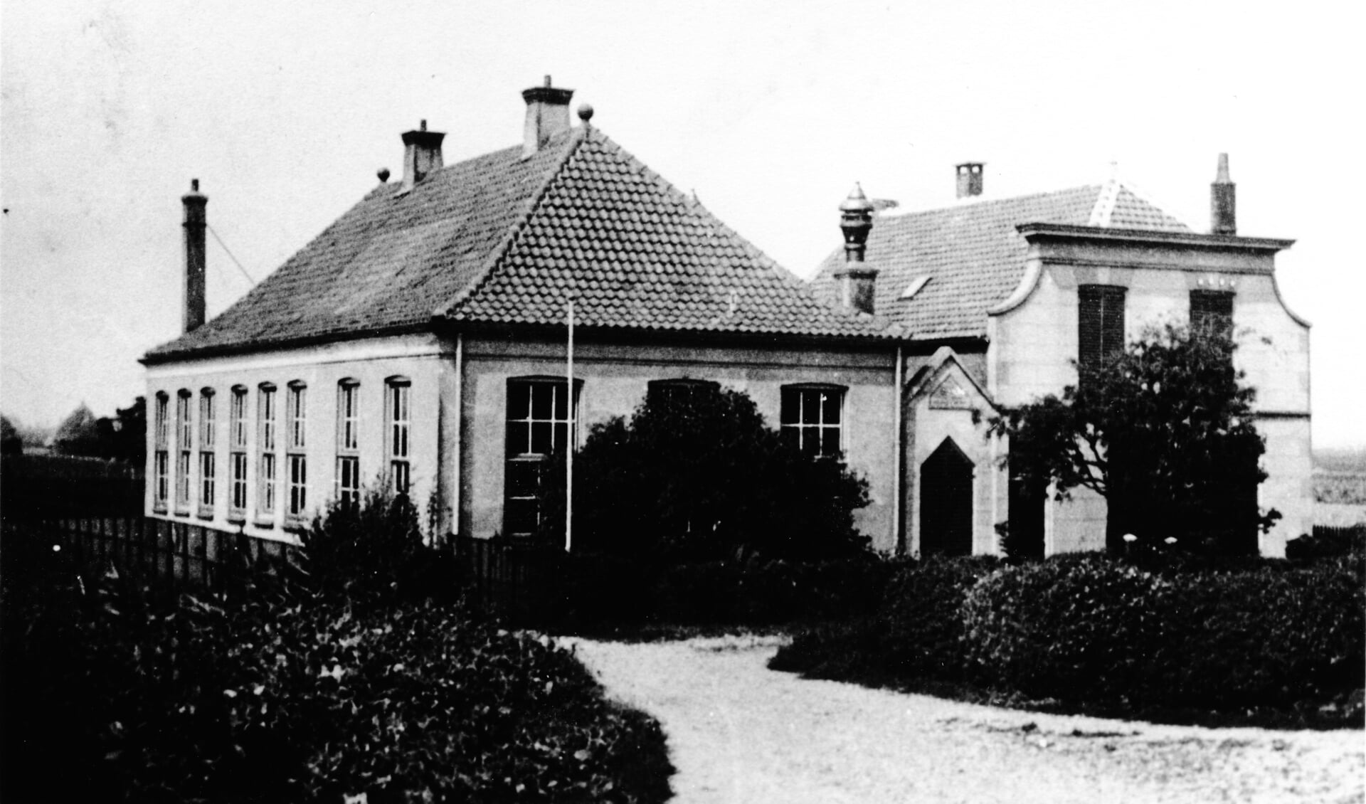 De oude school in Langstraat.