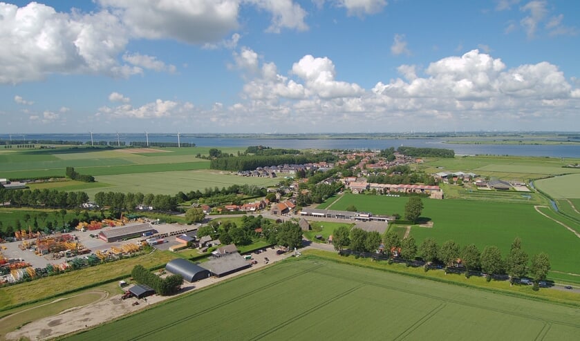 Luchtopname van Stad aan 't Haringvliet.