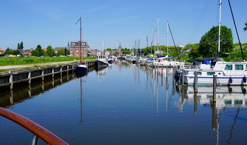 <p>De toeristenbelasting voor water- en landtoeristen wordt de komende jaren geleidelijk gelijk getrokken (Foto: Shutterstock/Adrie Oosterwijk).</p>
