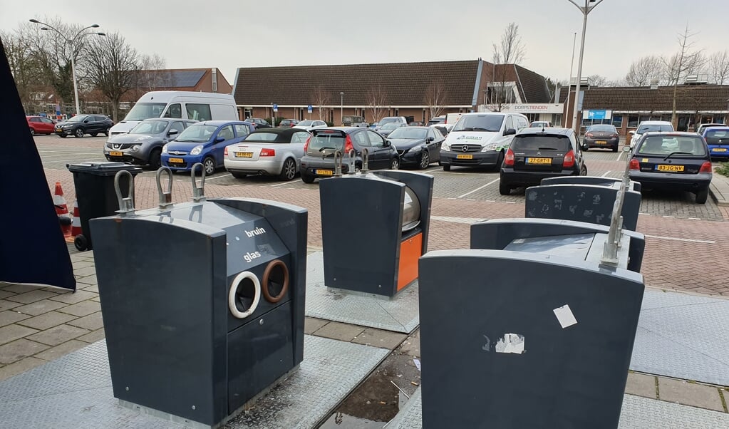 De huidige ondergrondse containers, zoals hier bij de Dorpstienden in Ouddorp (Foto: Jaap Ruizeveld).